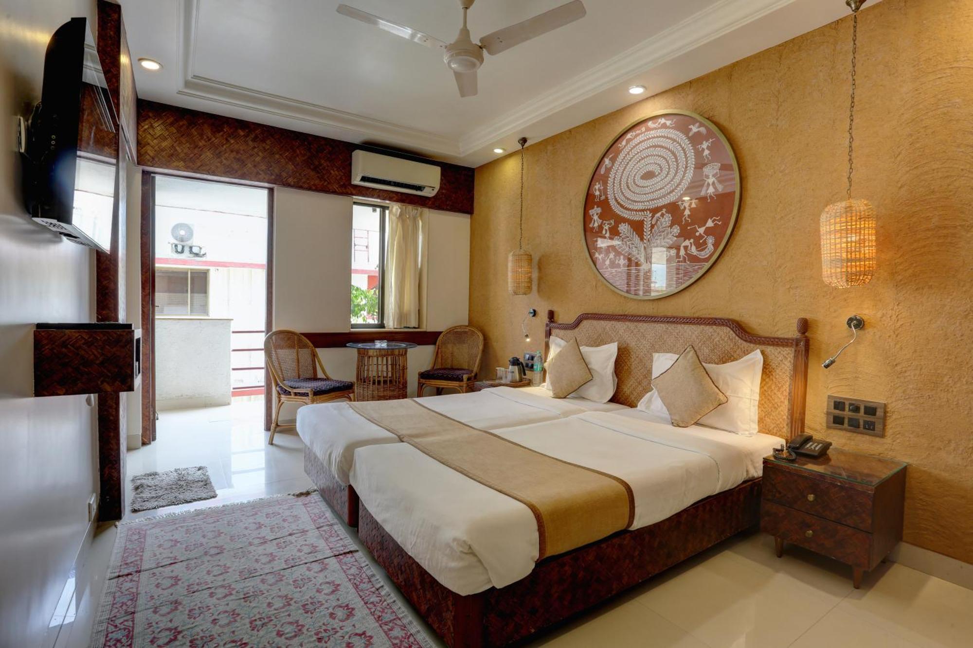 Accord Hotel Mumbai Exterior foto