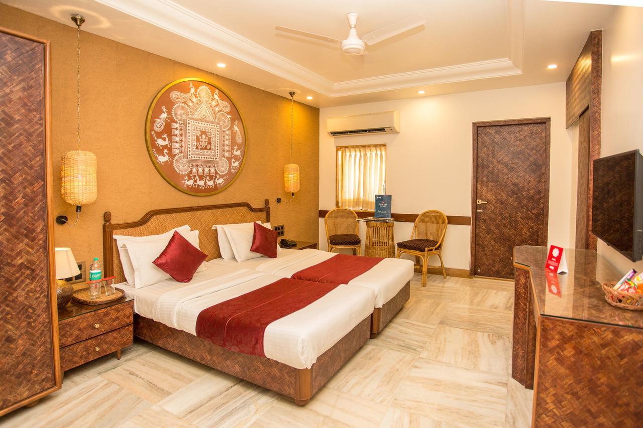 Accord Hotel Mumbai Exterior foto